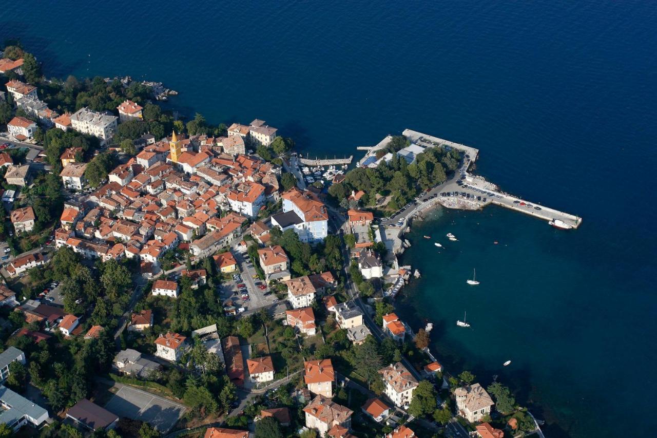 Apartments Villa Ceric Lovran Kültér fotó